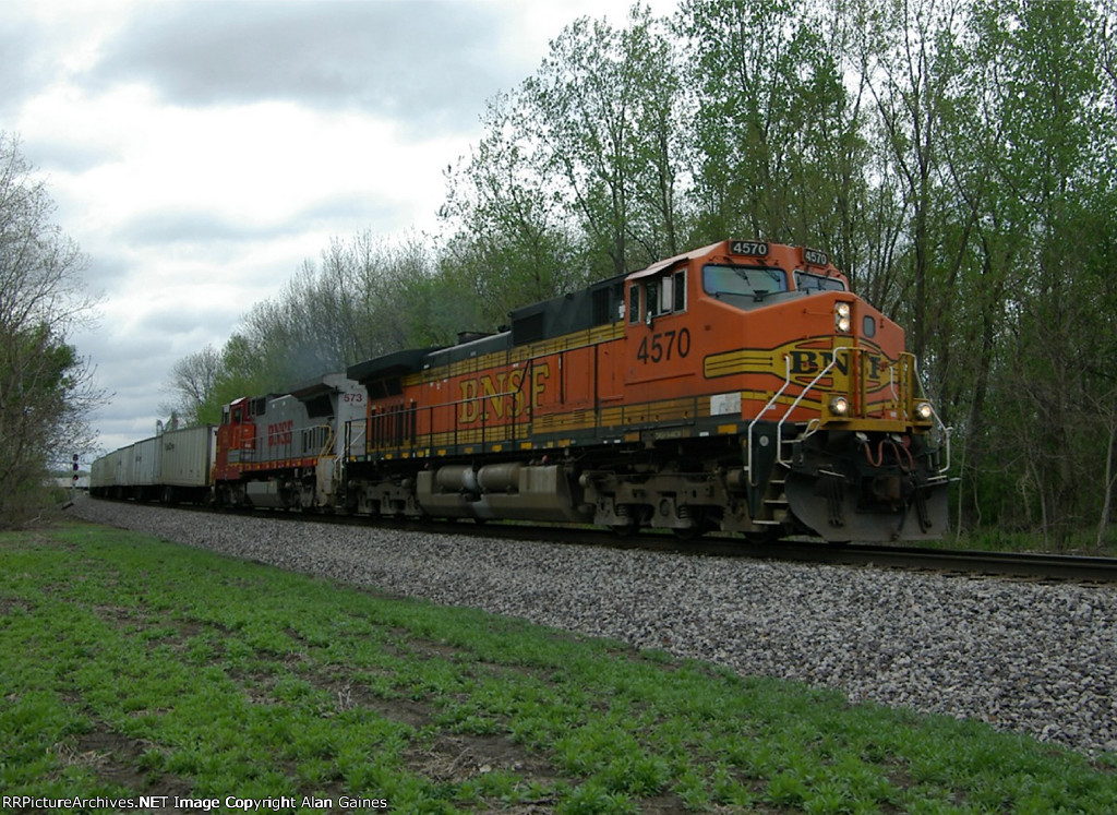 BNSF 4570